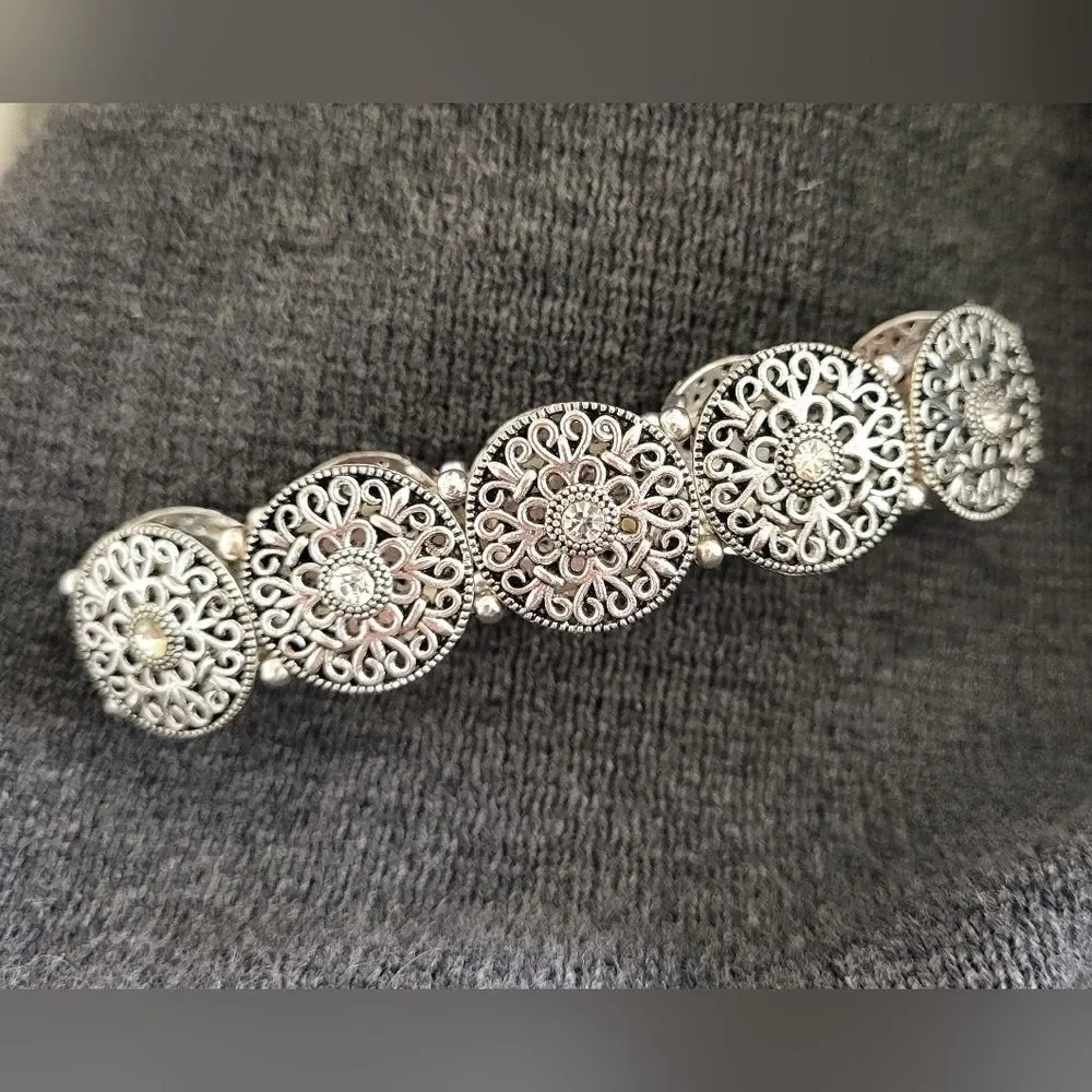 Filigree Medallion Stretch Bracelet